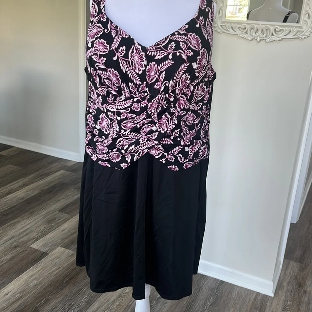Swimsuits For All size 24